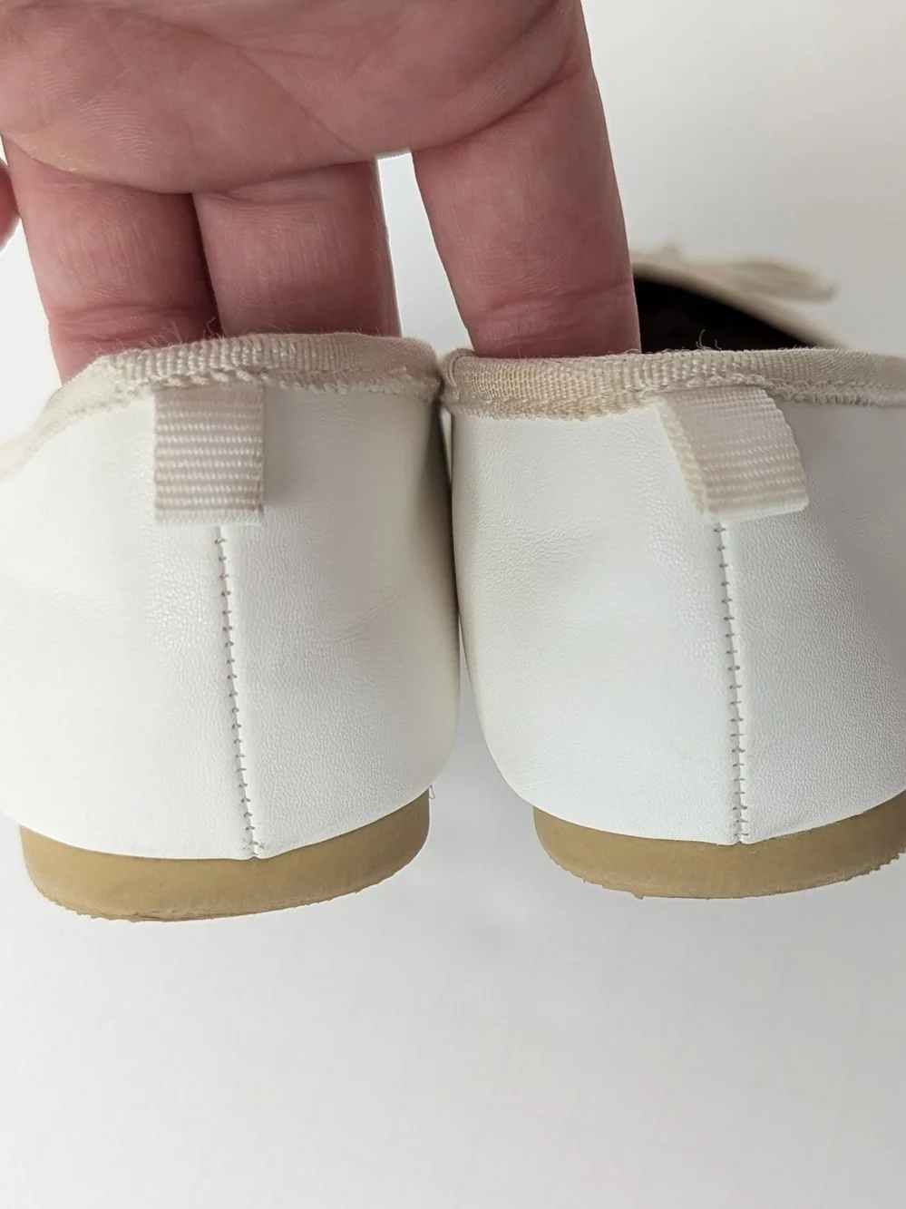 Cat & Jack Girls White Ballet Flats with Bow Accent 13